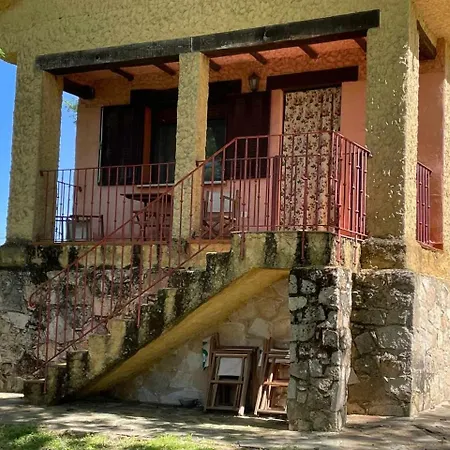 Robles 5 Estrellas De Calidad * Colmenar de Montemayor