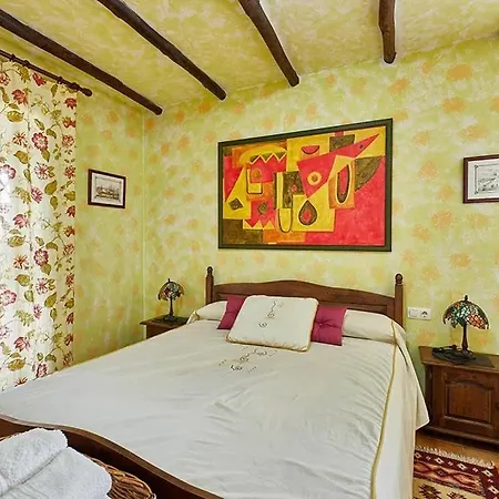 Robles 5 Estrellas De Calidad * Colmenar de Montemayor