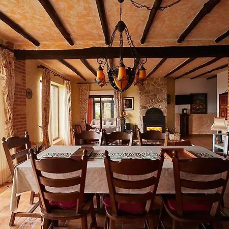 Robles 5 Estrellas De Calidad Holiday home *