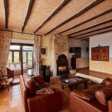 Robles 5 Estrellas De Calidad * Colmenar de Montemayor