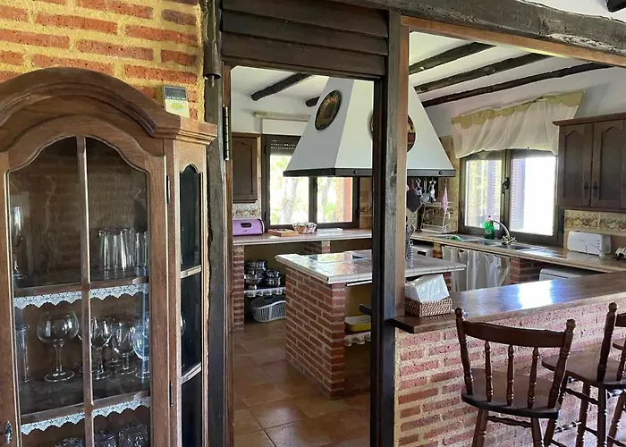 Robles 5 Estrellas De Calidad * Colmenar de Montemayor